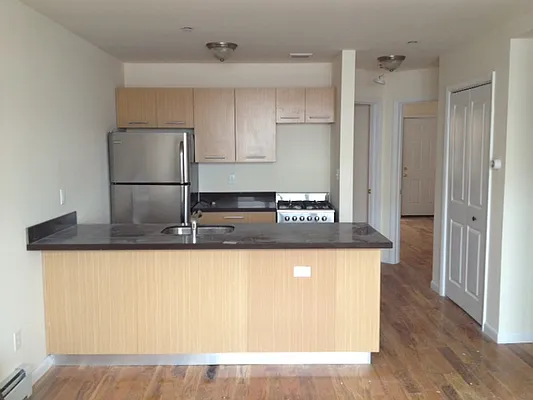 Rented by Full Time Management | media 55