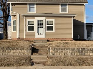 204 E Gardiner St, Valley, NE 68064