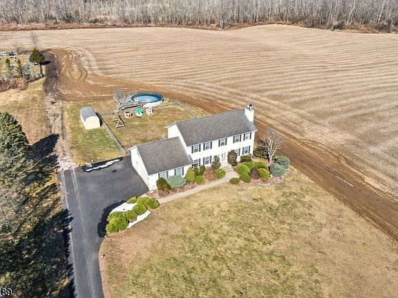 2nd image of 96 Brighton Rd