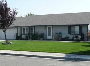 4773 Mount Adams View Dr, West Richland, WA 99353