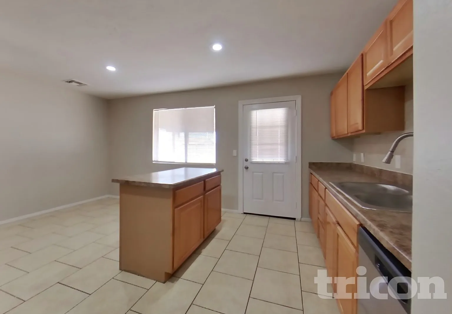 3234 W Larkspur Drive Phoenix AZ — Photo 4