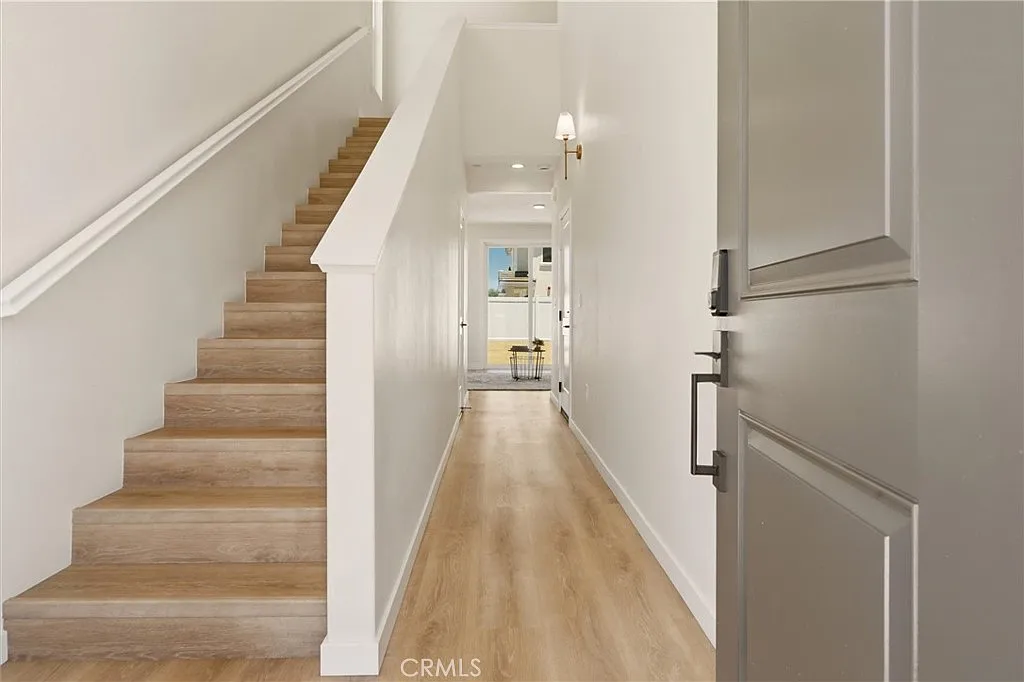 3 bed, 2.5 bath, 1603 sqft, $3,750 — Photo 4