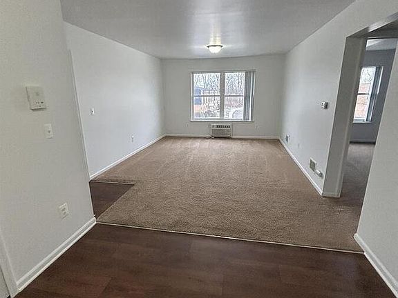4th image of 723 Green Rd APT 238