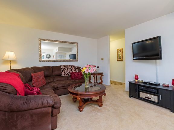 5th image of 13083 Wimberly Sq Unit 98