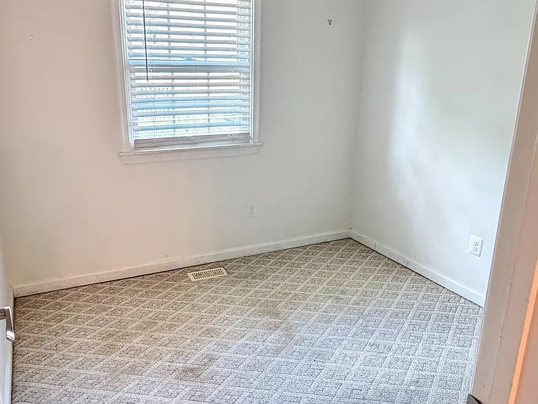 2188 Mayflower Dr — Photo 9