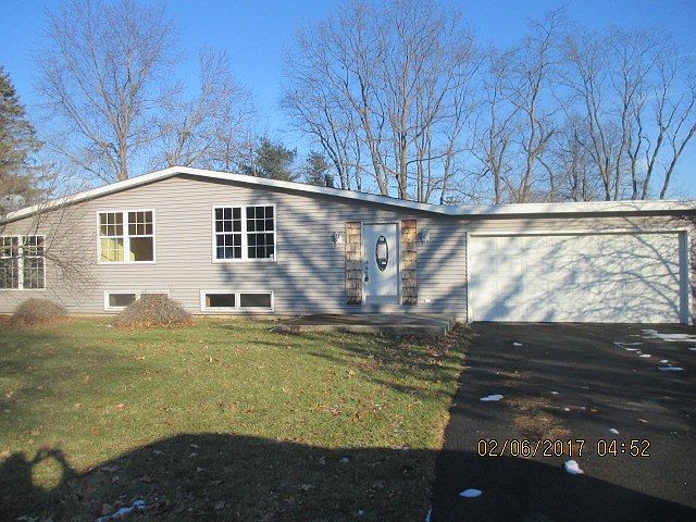 1st image of 24 Easterbrook Dr E