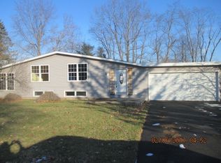 24 Easterbrook Dr E, Horseheads, NY 14845