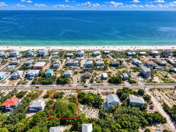 1025 E Gulf Beach Dr, Eastpoint, FL 32328