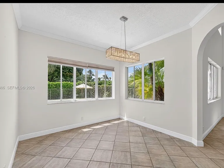 1115 Camellia Cir — Photo 9