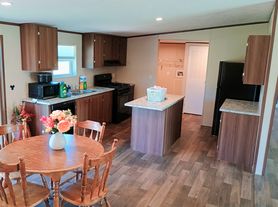 200 N 28th St, Fairfield, IA