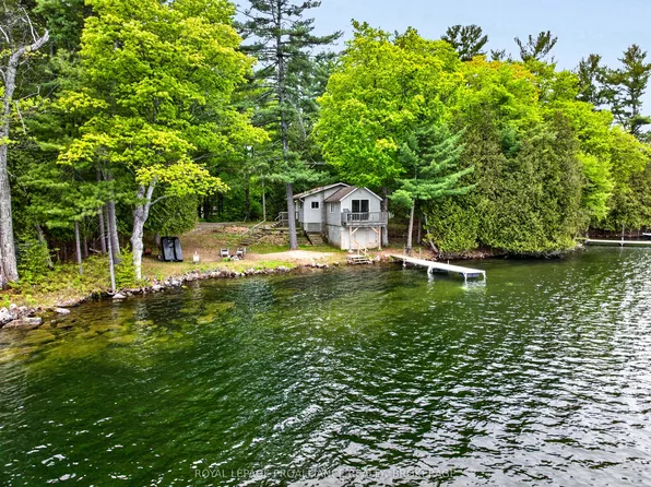 805 Burns Ln, South Frontenac, ON K0H 1T0