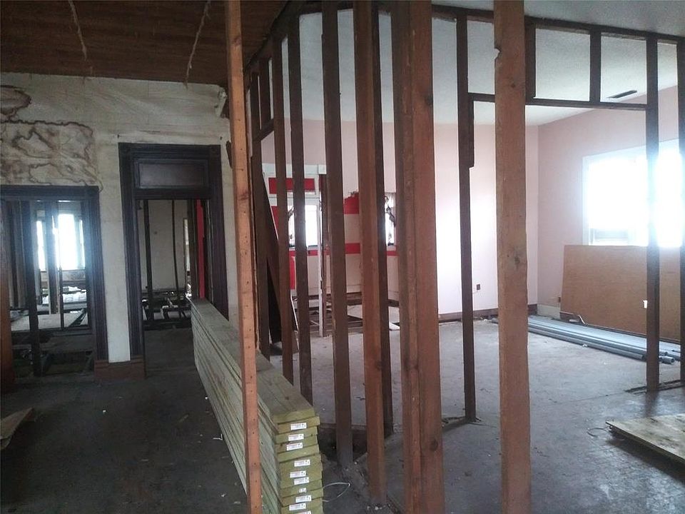 2nd image of 1315 N Wilhite St