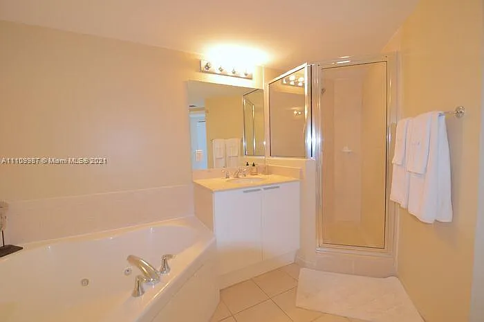 16699 Collins Ave #1509 — Photo 15