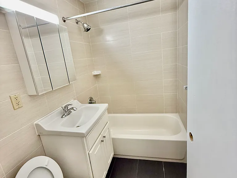 14415 41st Ave #6B — Photo 7