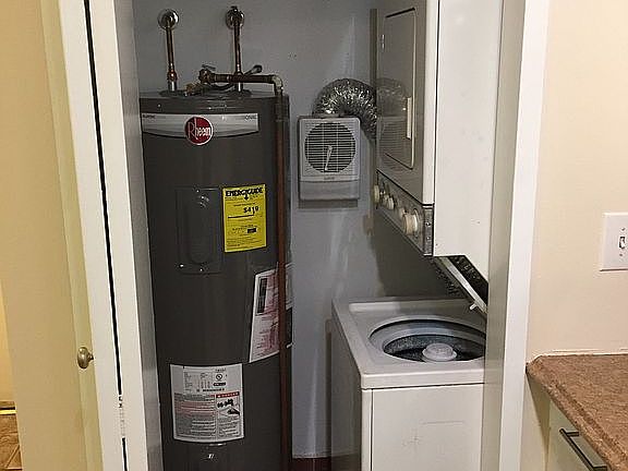 Utility/laundry space