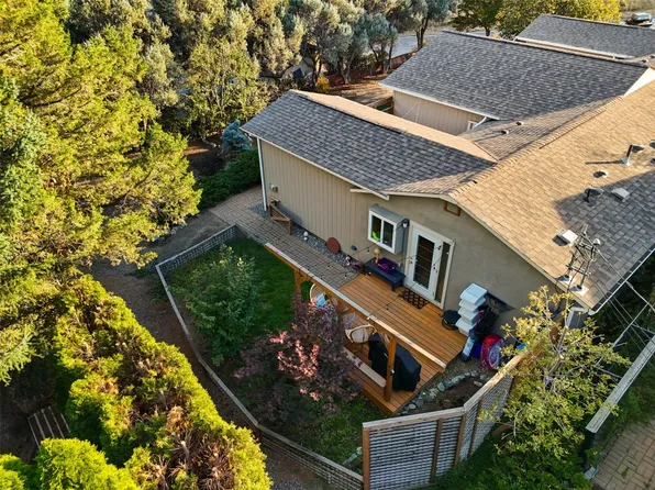 870 McQueen Dr #104, Kamloops, BC V2B 7X9