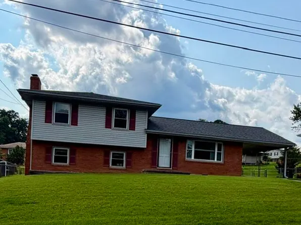 3917 Delavan St, Roanoke, VA 24018