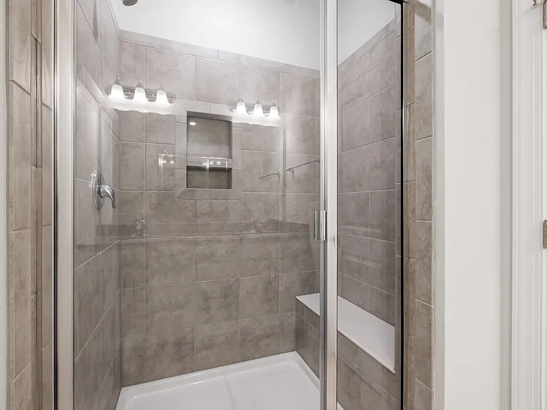 1105 Falling Rock Pl — Photo 12