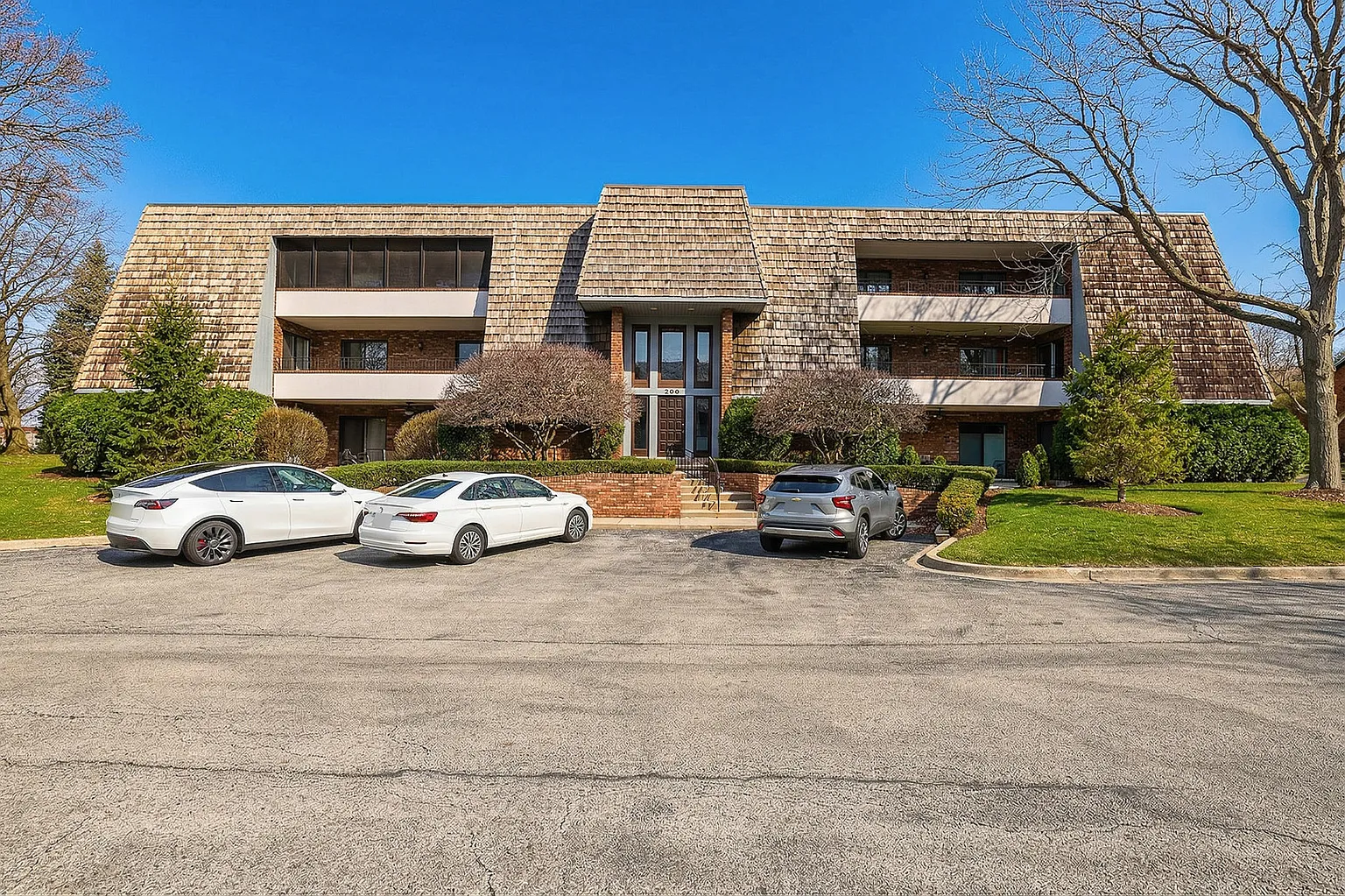 200 Red Top Dr APT 302 photo 1