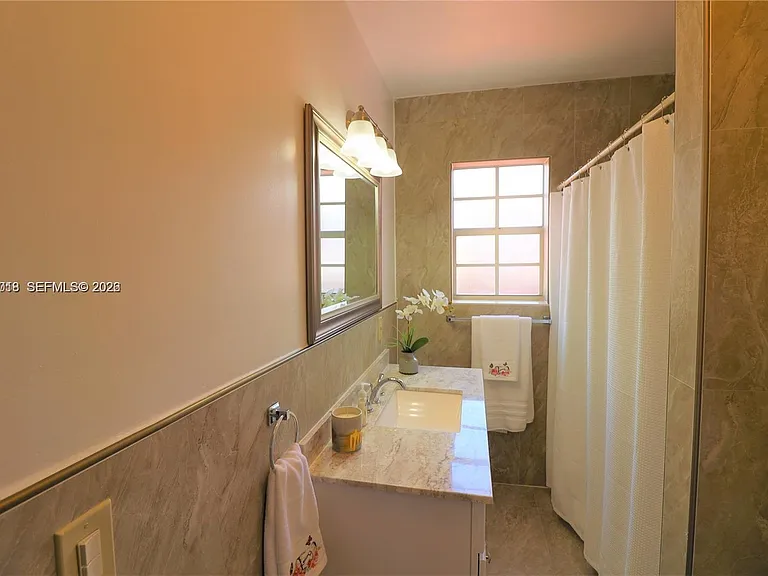 1698 SW 20th St #1 — Photo 13