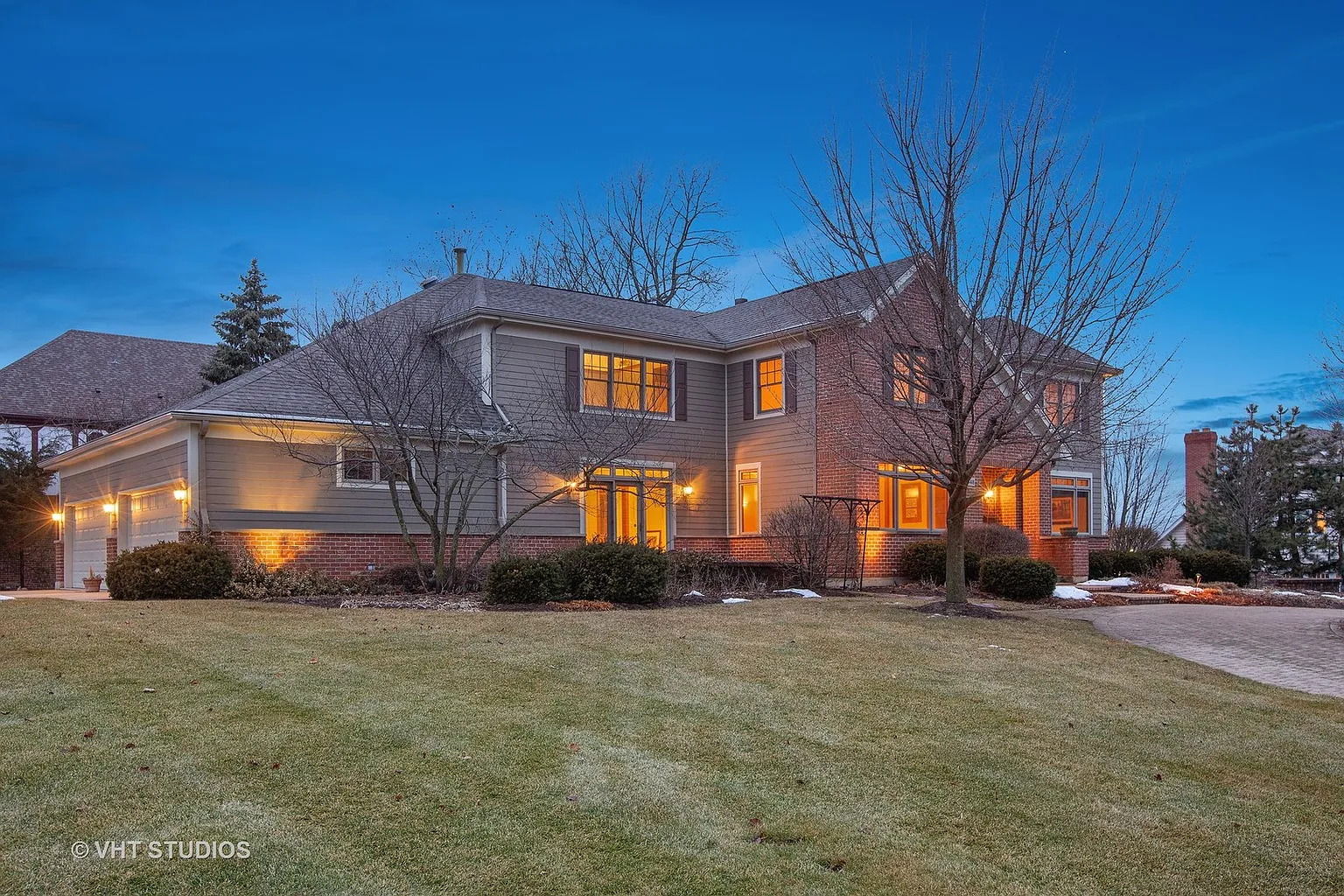4448 Lee Ave photo 1