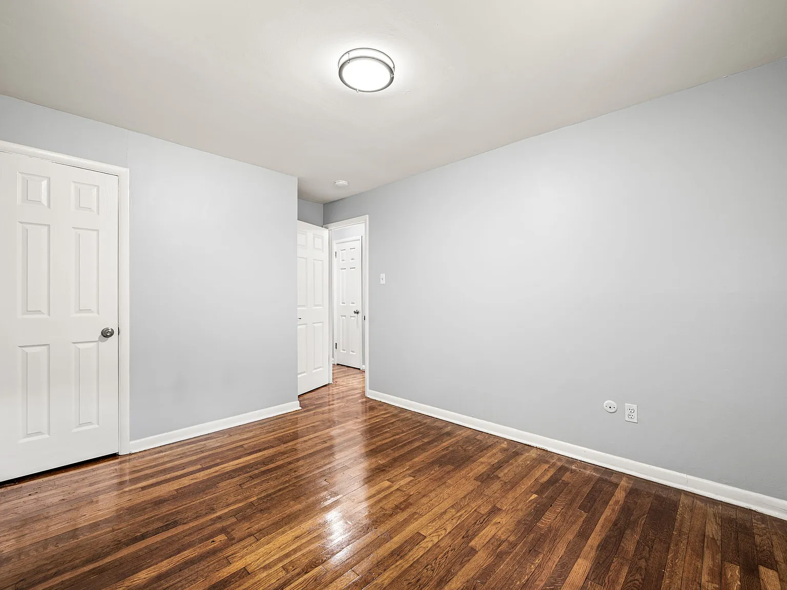 3 bed, 1252 sqft, $2,700 — Photo 2