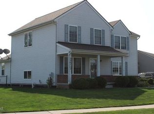 52077 Rivard Rd, New Baltimore, MI 48047