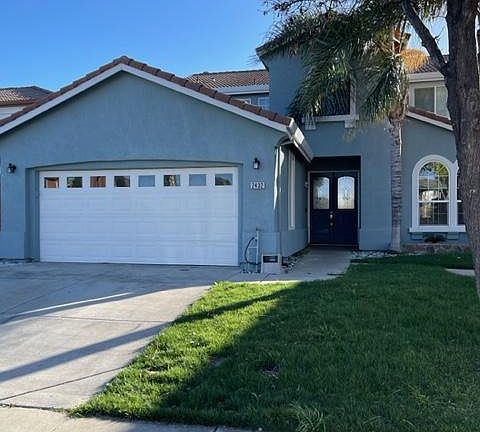2nd image of 2432 Tennis Ln