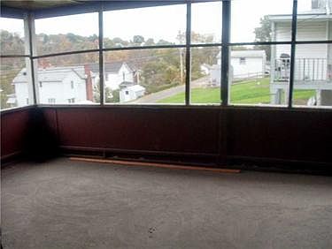 3rd image of 46 Orchard Dr