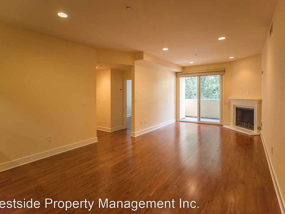1st image of 11722 Ohio Ave APT 206