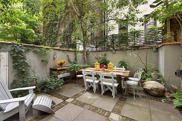 Rented by Sotheby's International Realty | media 8