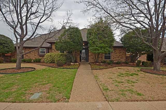 1st image of 3924 Hatherly Dr