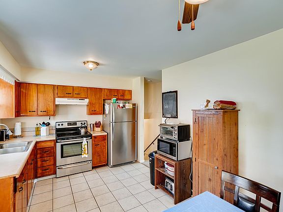 3rd image of 3786 Hiawatha St