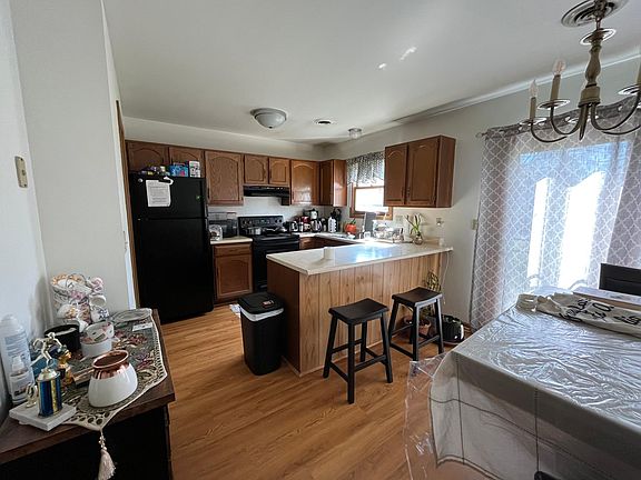 3rd image of 240 Henderson St #240