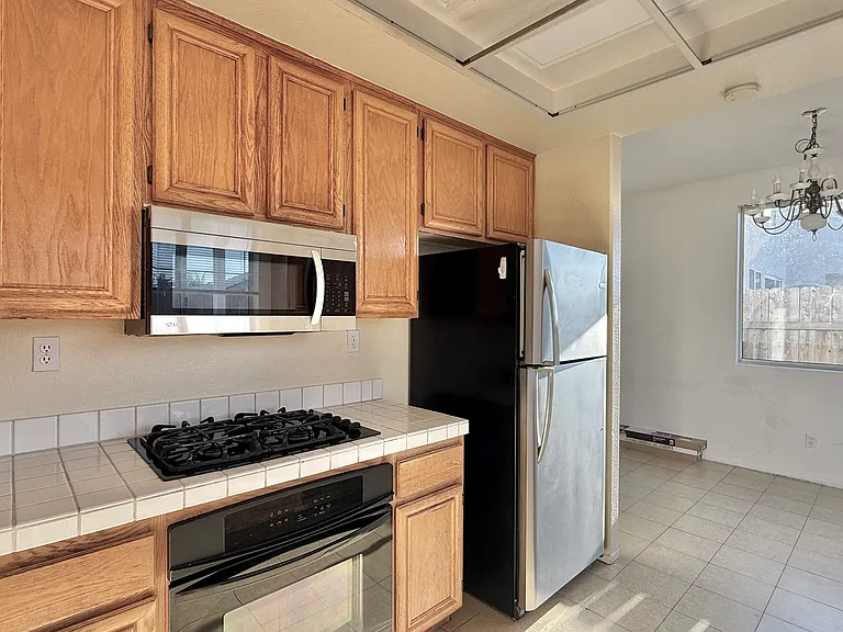 9250 Longridge Way — Photo 16