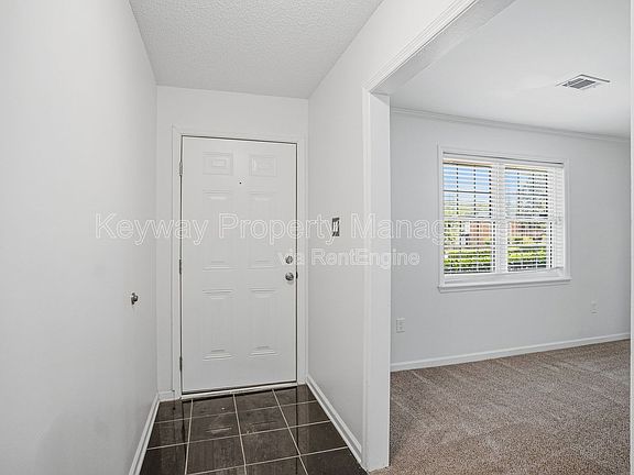 4th image of 3420 Linderwood Dr