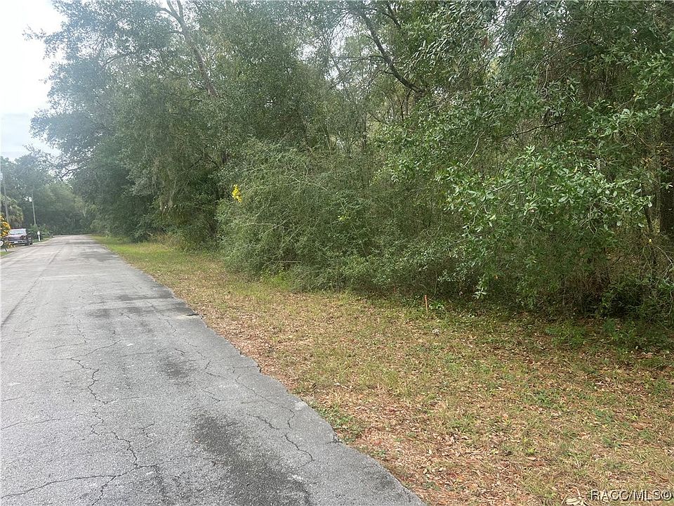 2nd image of 9634 W Cleveland Ln