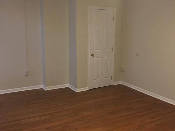 4th image of 505 W Washington St APT 5
