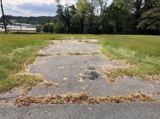 901 Carroll St, Mount Airy, NC 27030