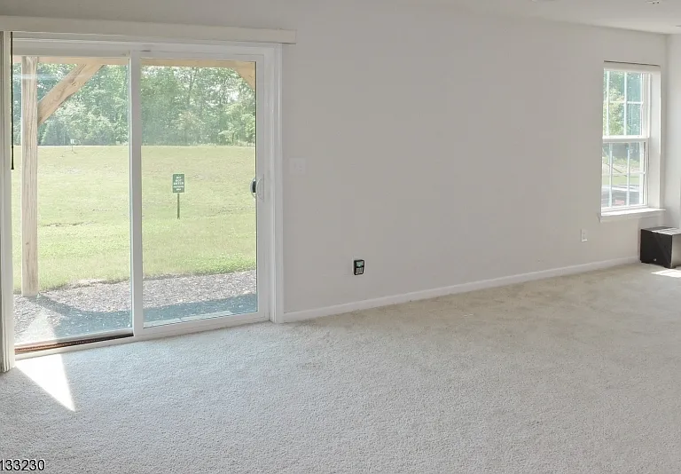 11 Shade Tree Ln — Photo 23