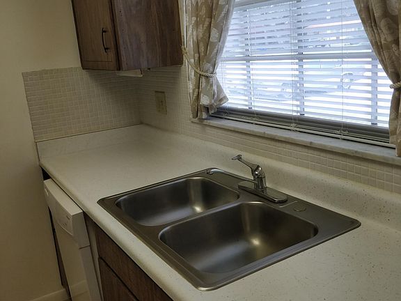 5th image of 1845 S Highland Ave APT 9-7