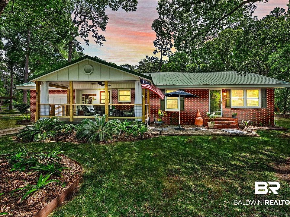 1st image of 611 General Anderson Pl