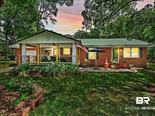 611 General Anderson Pl, Dauphin Island, AL 36528