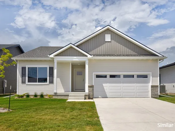 2924 Myron St, Norwalk, IA 50211
