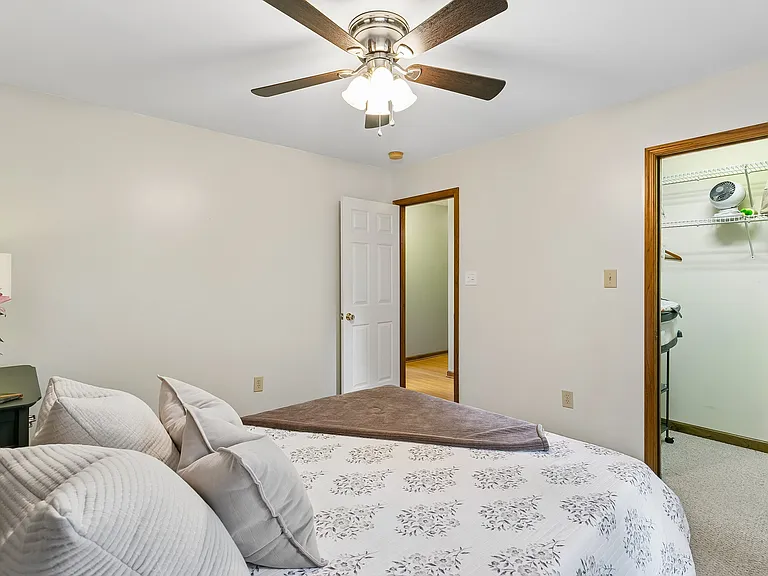 7976 Laura Ann Ln — Photo 30