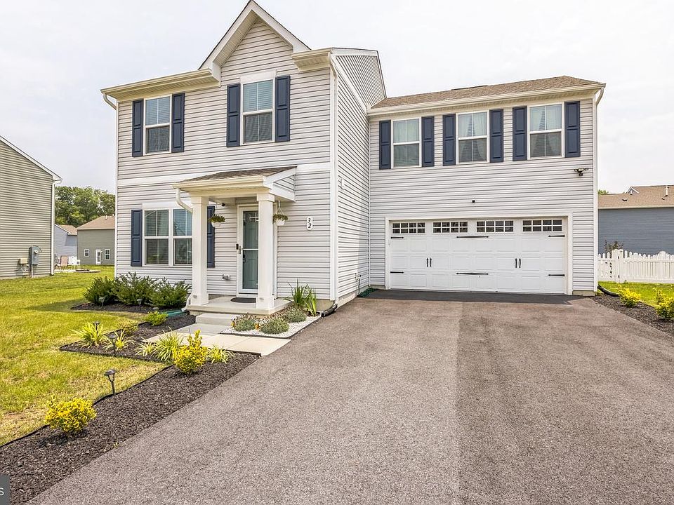 1st image of 32 Mudstone Rd