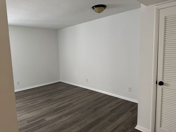 3rd image of 834C Beacon Pkwy E #C