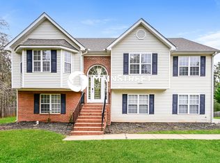 1038 Hampton Rd, Hampton, GA 30228