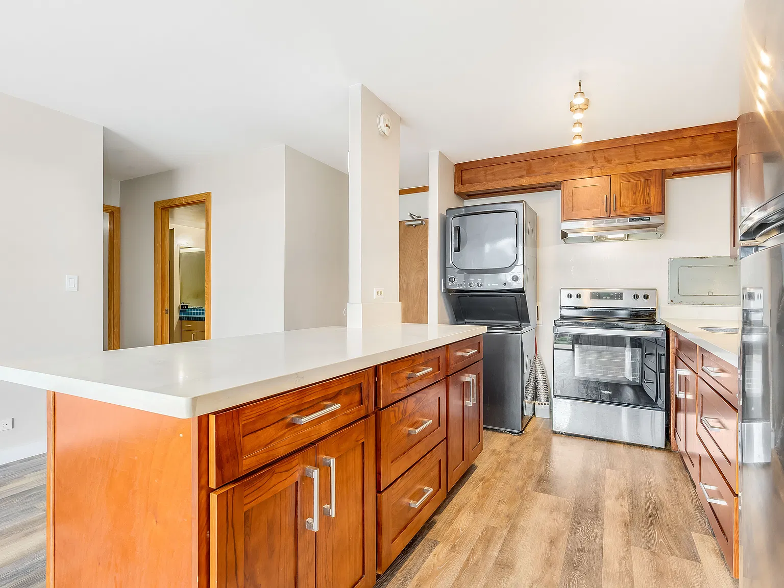 1 bed, 687 sqft, $2,250 — Photo 2