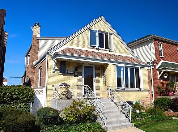2nd image of 5526 S Melvina Ave